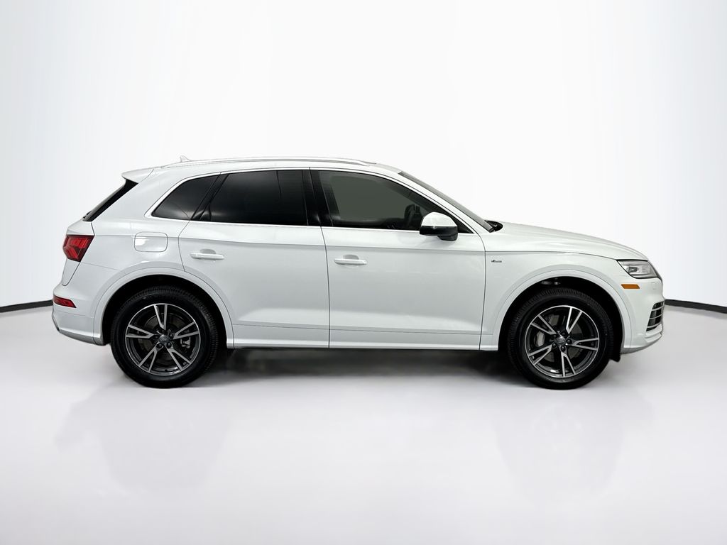 Thumbnail: 2020 Audi Q5 - 4