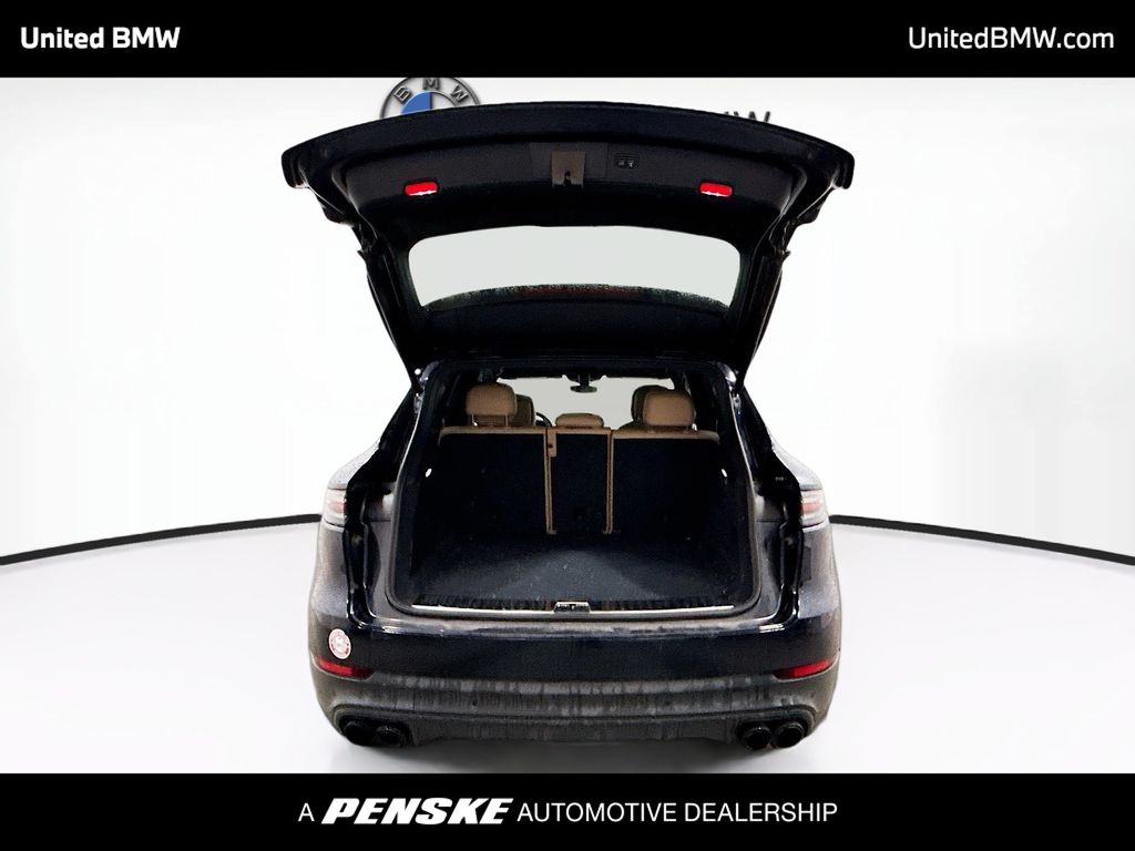 Thumbnail: 2023 Porsche Cayenne - 14