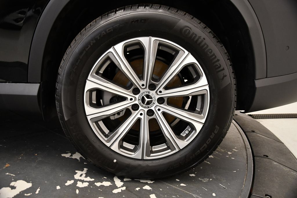 Thumbnail: 2025 Mercedes-Benz GLC - 14