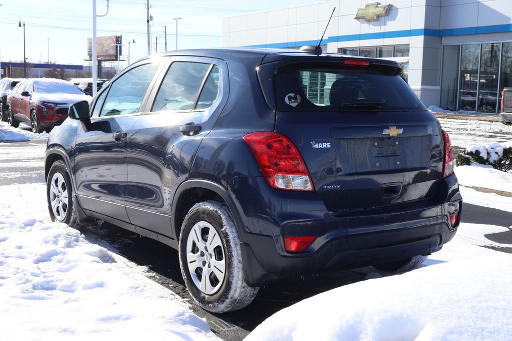 Thumbnail: 2018 Chevrolet Trax - 9