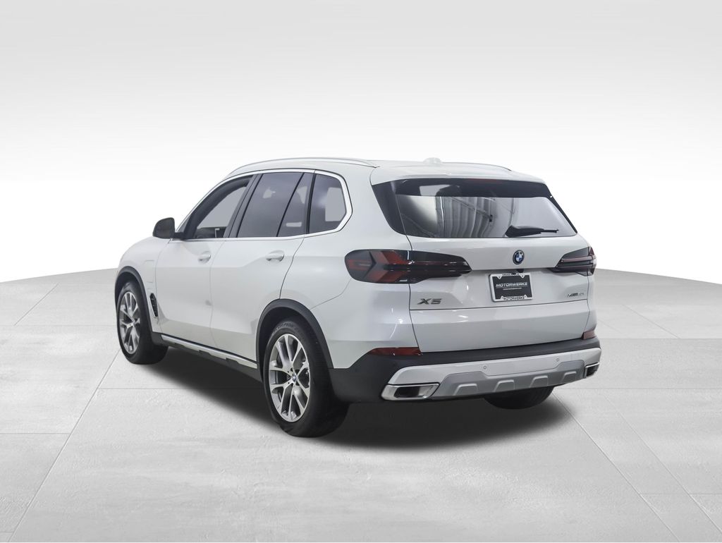 Thumbnail: 2026 BMW X5 - 3