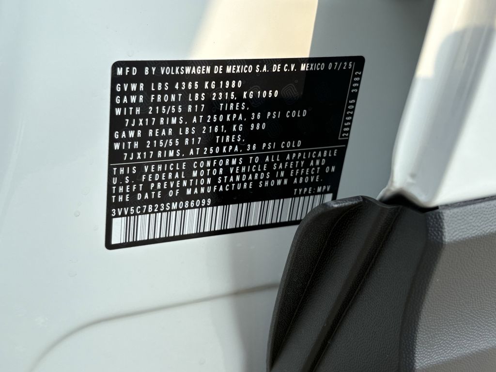 New 2025 Pure White Volkswagen 1.5T S image 26