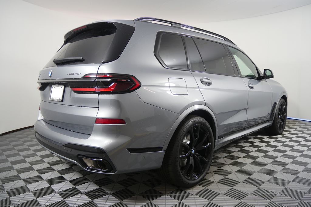 Thumbnail: 2026 BMW X7 - 17