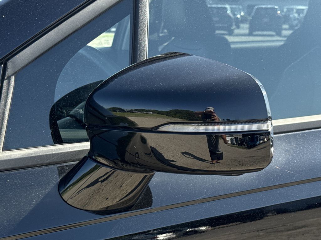 Used 2026 Kia Carnival Van