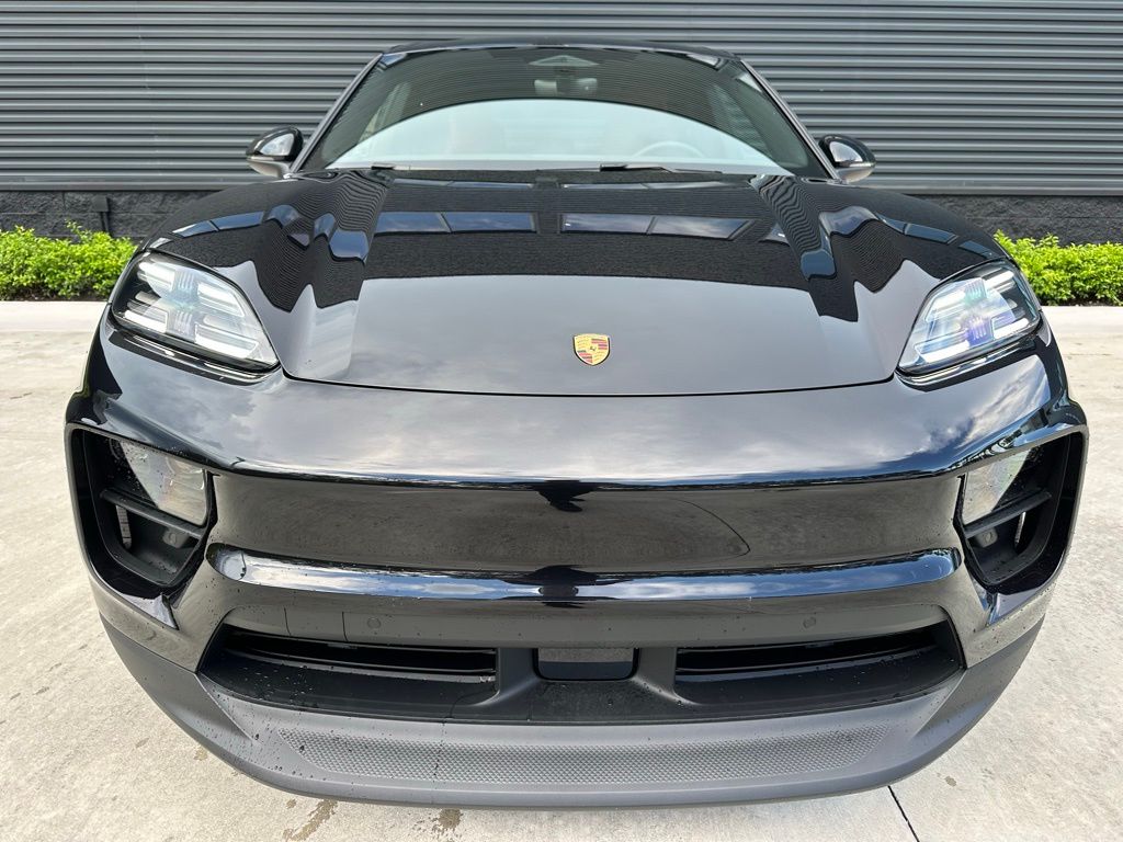 Thumbnail: 2025 Porsche Macan - 7