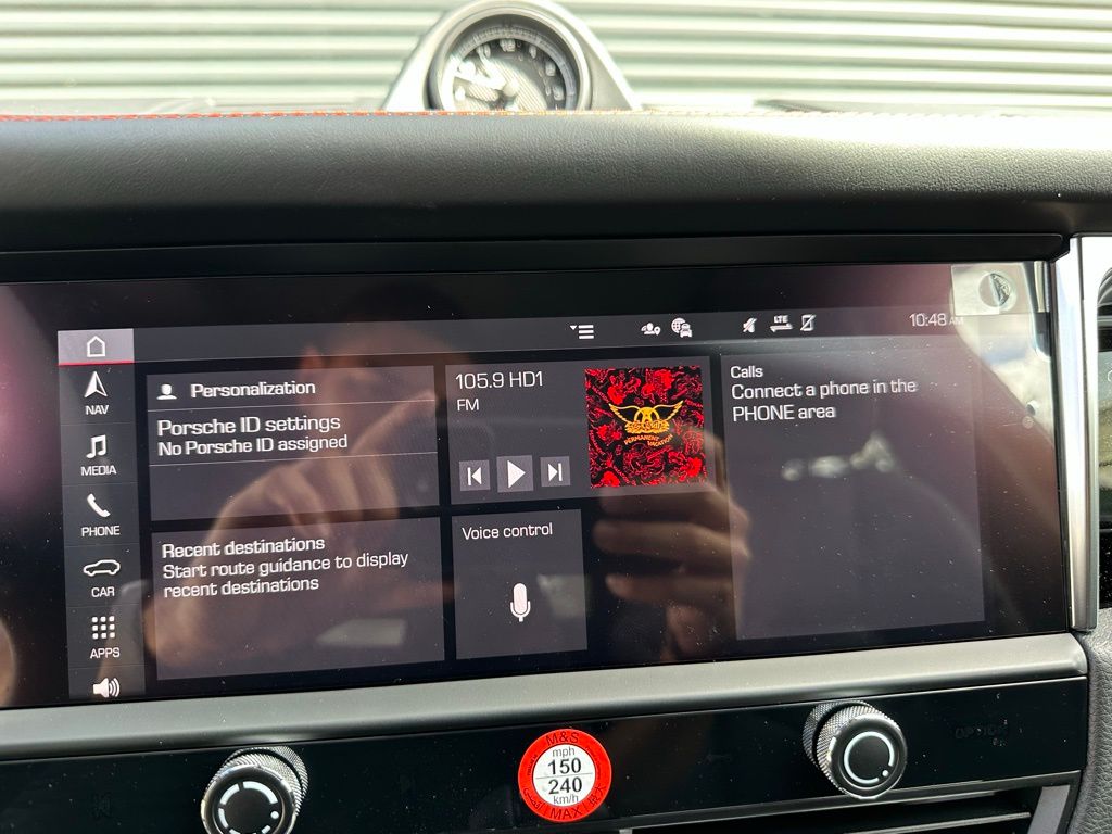 Thumbnail: 2026 Porsche Macan - 25