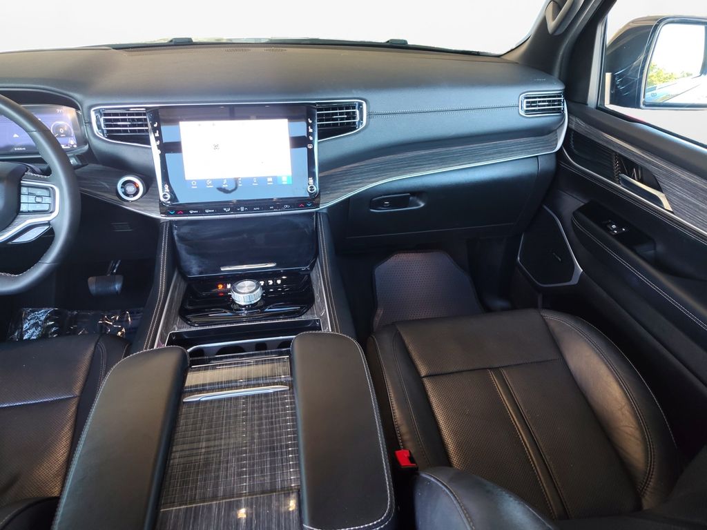 Used Car 2022 Jeep Wagoneer  Series Ii For Sale Under $35,000 In Austin, Texas