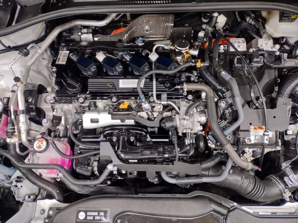 2024 Toyota Corolla Cross Hybrid XSE photo 4