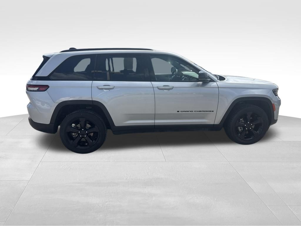 Used 2024 Jeep Grand Cherokee SUV