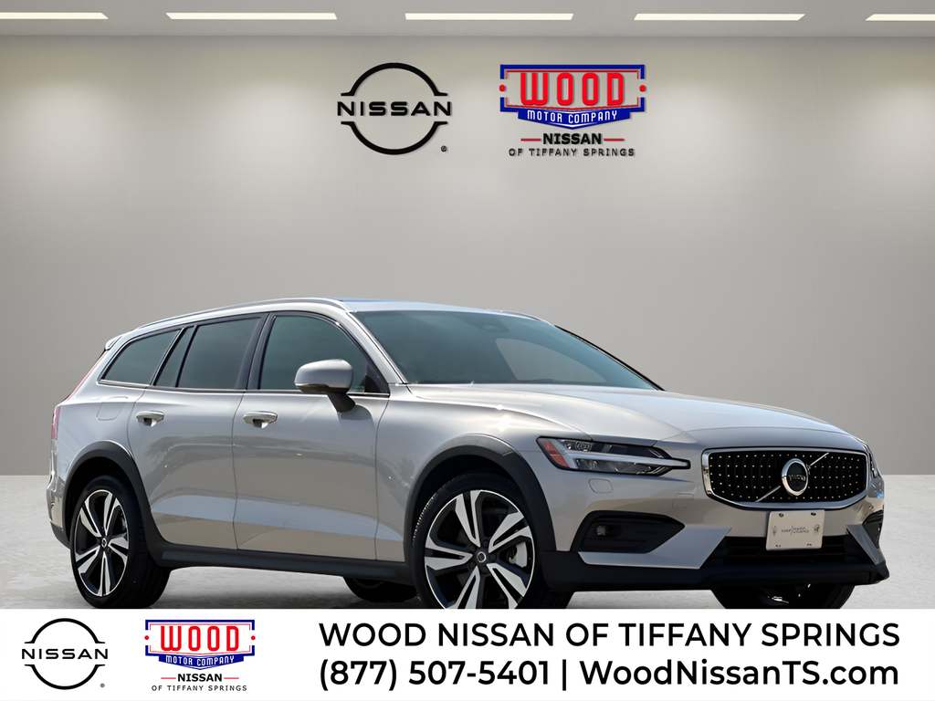 Silver Dawn Metallic 2025 Volvo V60 Cross Country B5 Plus AWD Wagon All-Wheel Drive Automatic