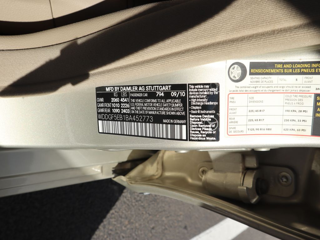 Thumbnail: 2011 Mercedes-Benz C-Class - 20
