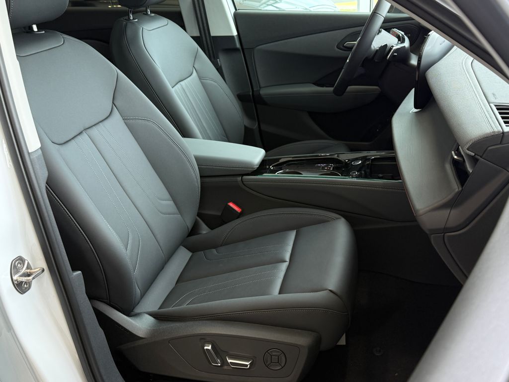 Thumbnail: 2026 Audi Q3 - 12