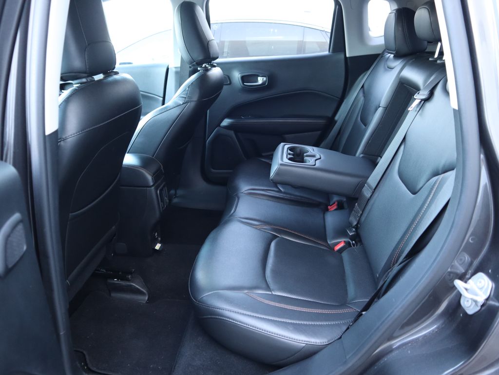 Thumbnail: 2018 Jeep Compass - 9