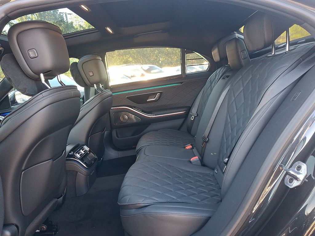 Thumbnail: 2026 Mercedes-Benz S-Class - 7