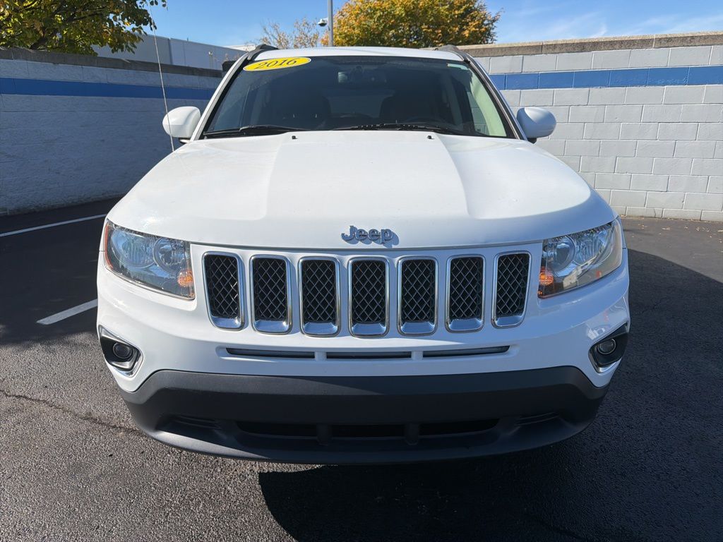 Thumbnail: 2016 Jeep Compass - 8