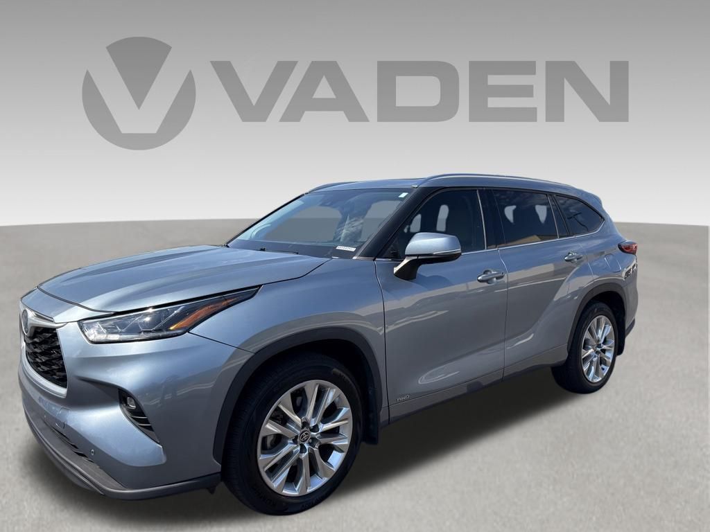 Moon Dust 2022 Toyota Highlander Hybrid SUV / Crossover All-Wheel Drive Continuously Variable Transmission