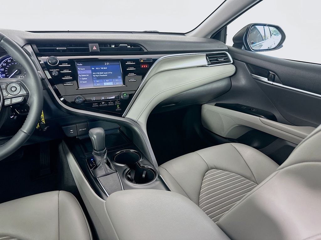 Thumbnail: 2018 Toyota Camry - 23