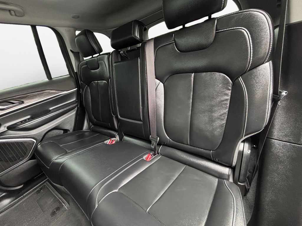 Used Car 2022 Jeep Grand Cherokee  Limited For Sale Under $30,000 In Austin, Texas