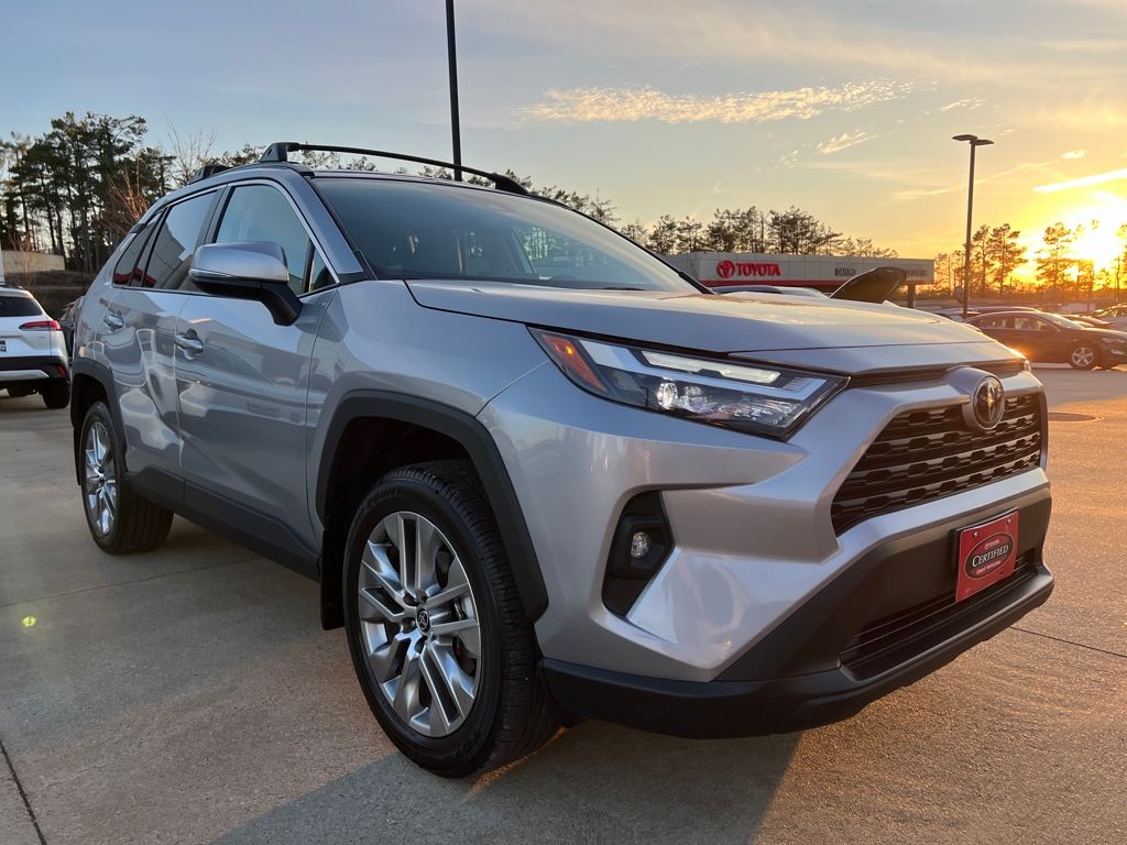 2024 Toyota RAV4 XLE Premium FWD