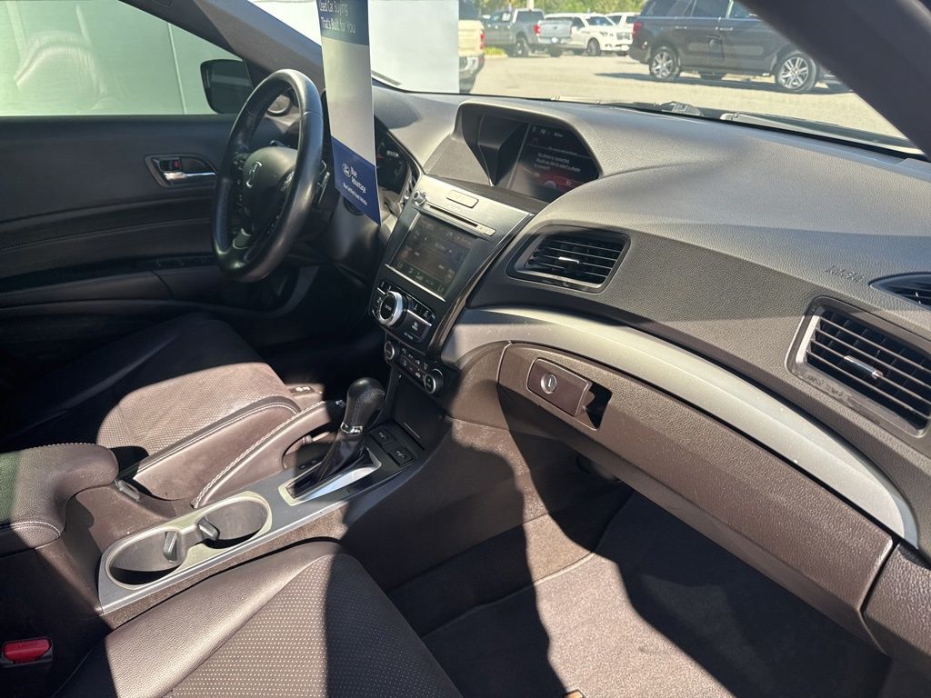2018 Acura ILX Premium & A-SPEC Packages