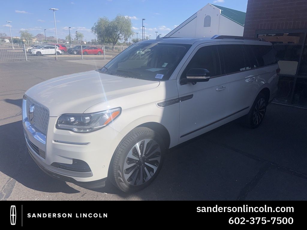 Ceramic Pearl Metallic Tri-Coat 2024 Lincoln Navigator L Reserve 4WD SUV / Crossover Four-Wheel Drive Automatic