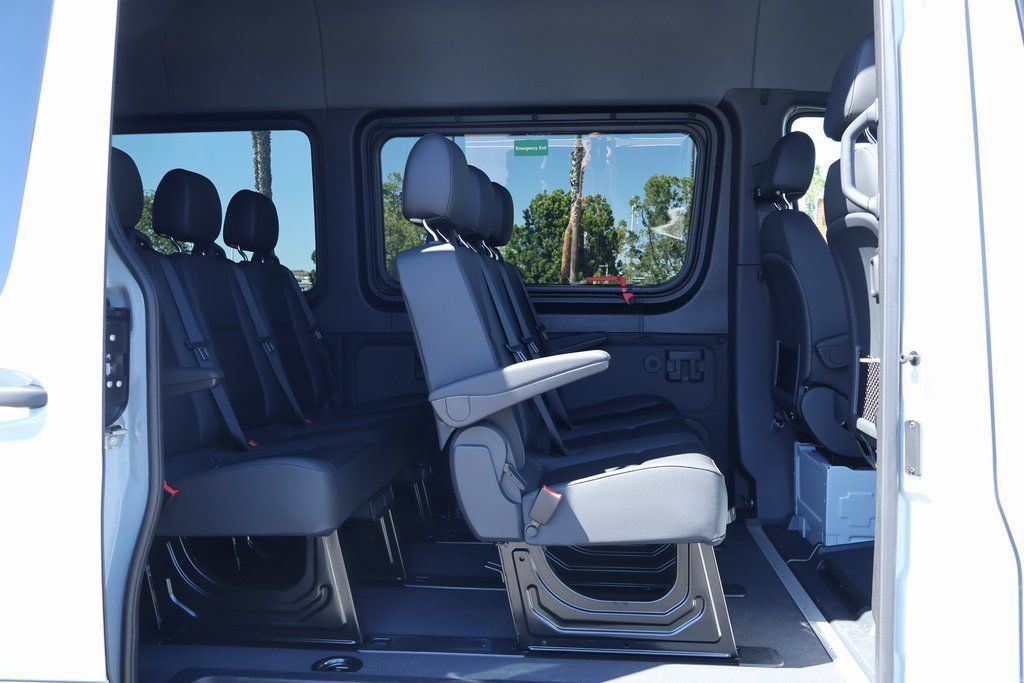 Thumbnail: 2026 Mercedes-Benz Sprinter - 8