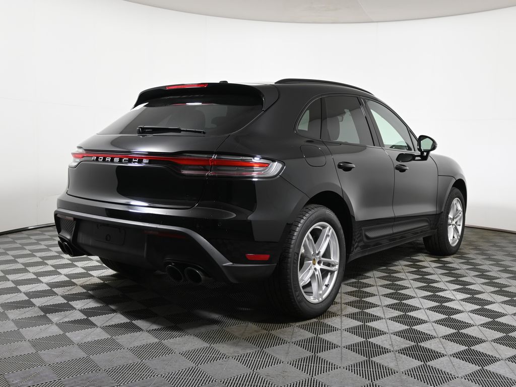 Thumbnail: 2025 Porsche Macan - 9