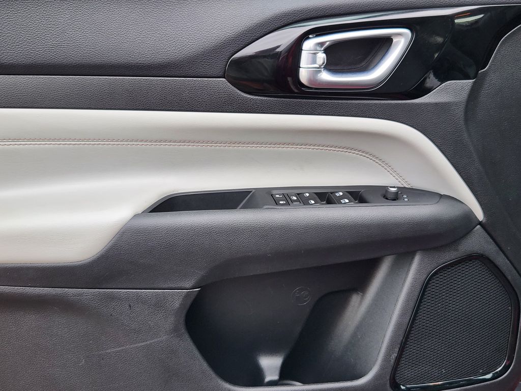 2025 Jeep Compass Limited - Photo 15