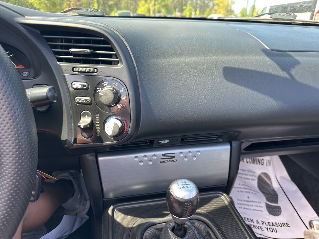 2008 Chicane Silver Metallic Honda S2000 Base RWD Convertible