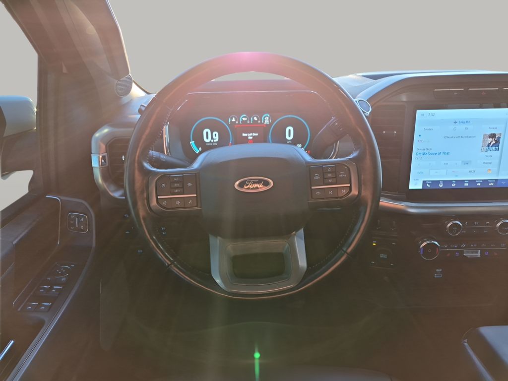 Used 2022 White Ford Lariat image 24