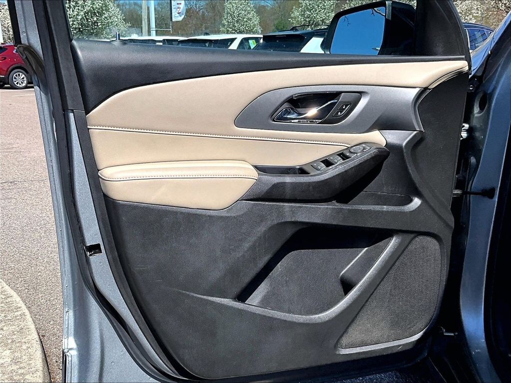 2023 Chevrolet Traverse — photo 9