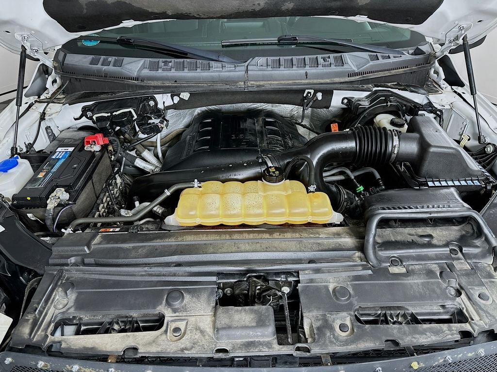 Thumbnail: 2016 Ford F-150 - 31