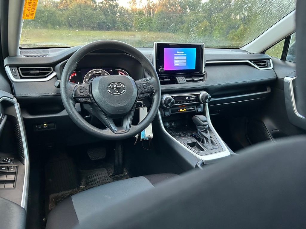 Thumbnail: 2024 Toyota RAV4 - 12