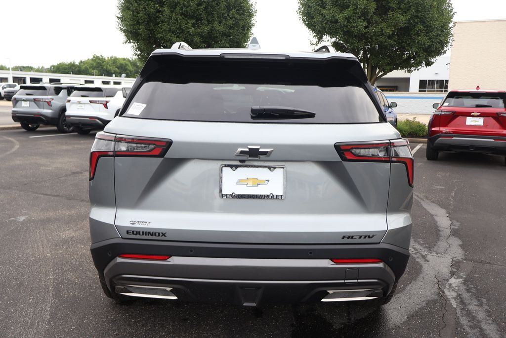 Thumbnail: 2026 Chevrolet Equinox - 10