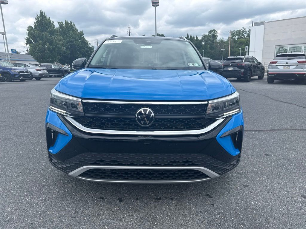 2024 Volkswagen Taos 1.5T SE Blue at Subaru and VW of Moon Township