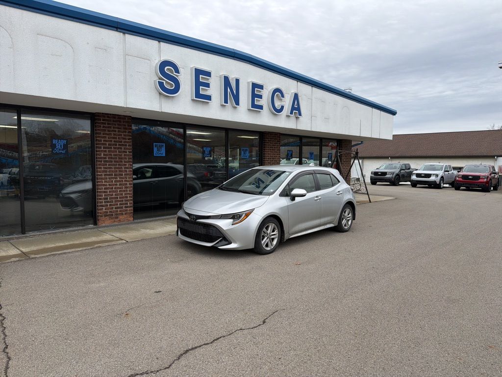 2022 Toyota Corolla Hatchback SE