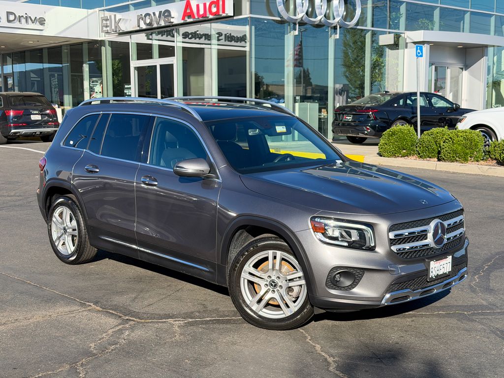 Used 2020  Mercedes-Benz GLB 250 image 2