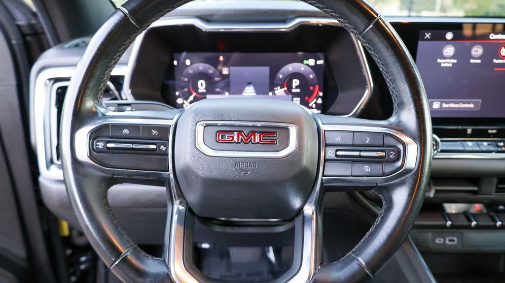 Used 2024 GMC Canyon Elevation 4D Crew Cab