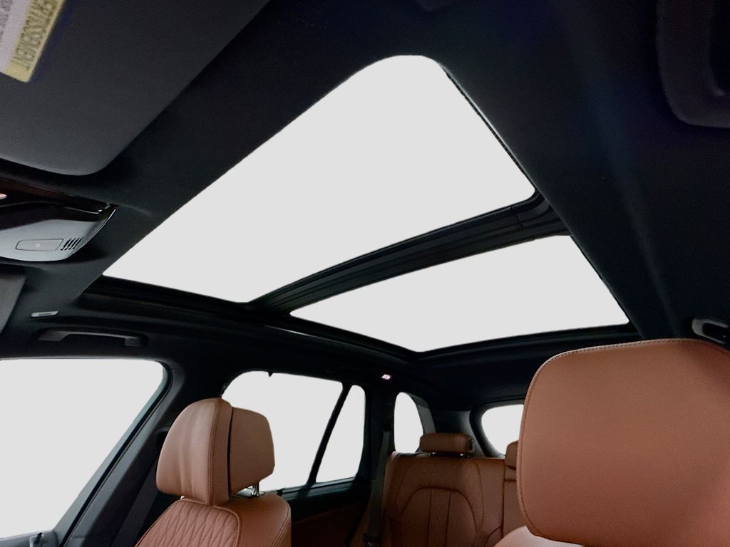 Thumbnail: 2026 BMW X5 - 12