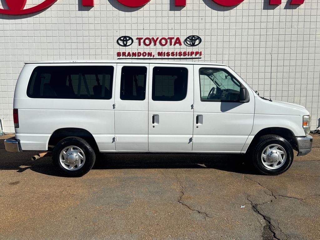 2010 Ford E-Series Econoline Wagon XLT