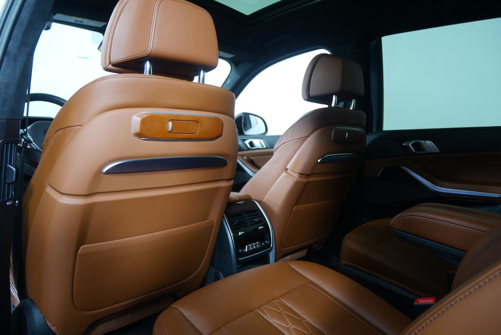 Thumbnail: 2024 BMW X7 - 19