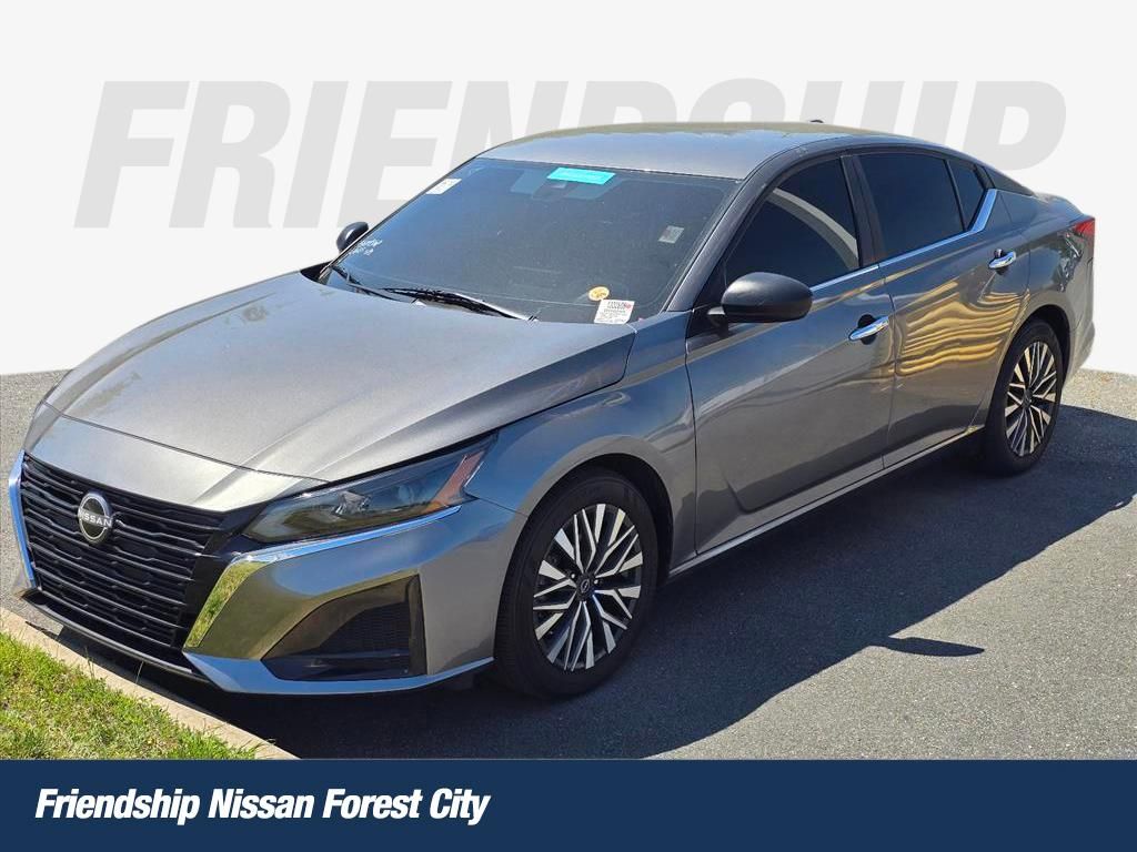 Gray (Gun Metallic) 2025 Nissan Altima 2.5 SV FWD Sedan Front-Wheel Drive Continuously Variable Transmission