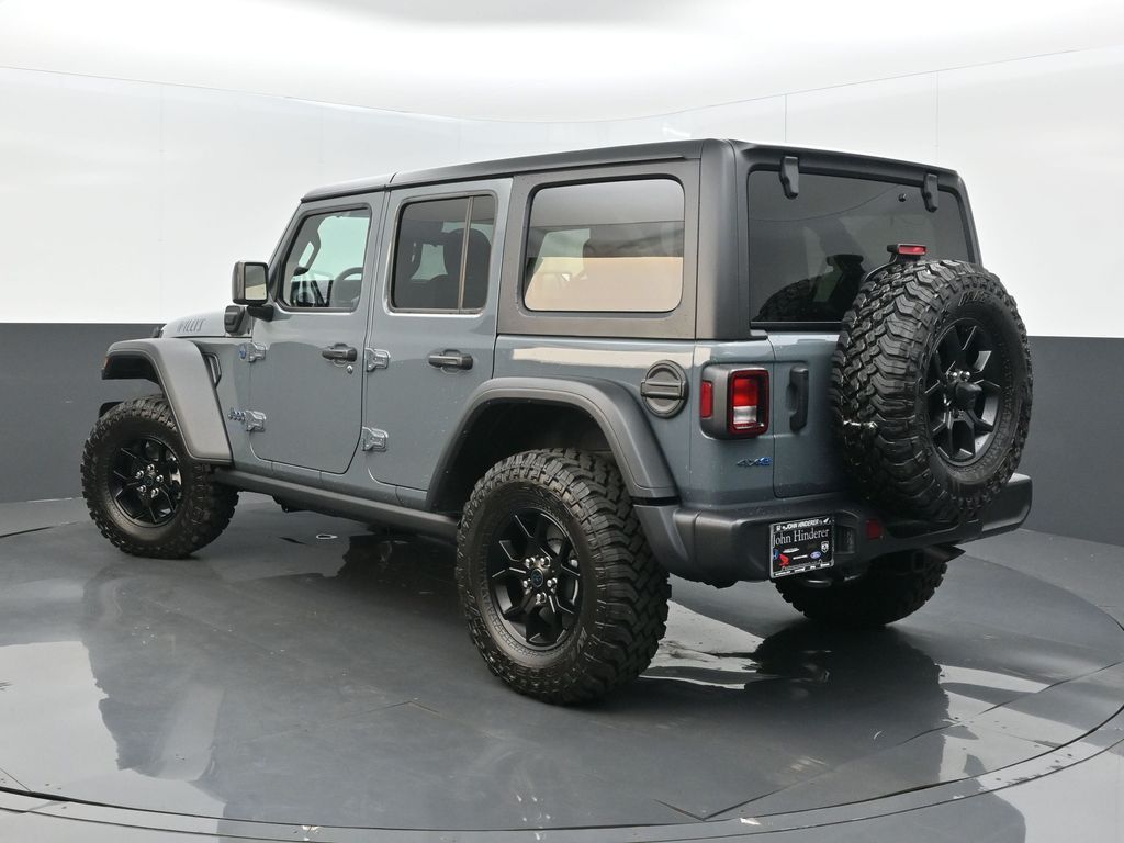 View vehicle photo 6