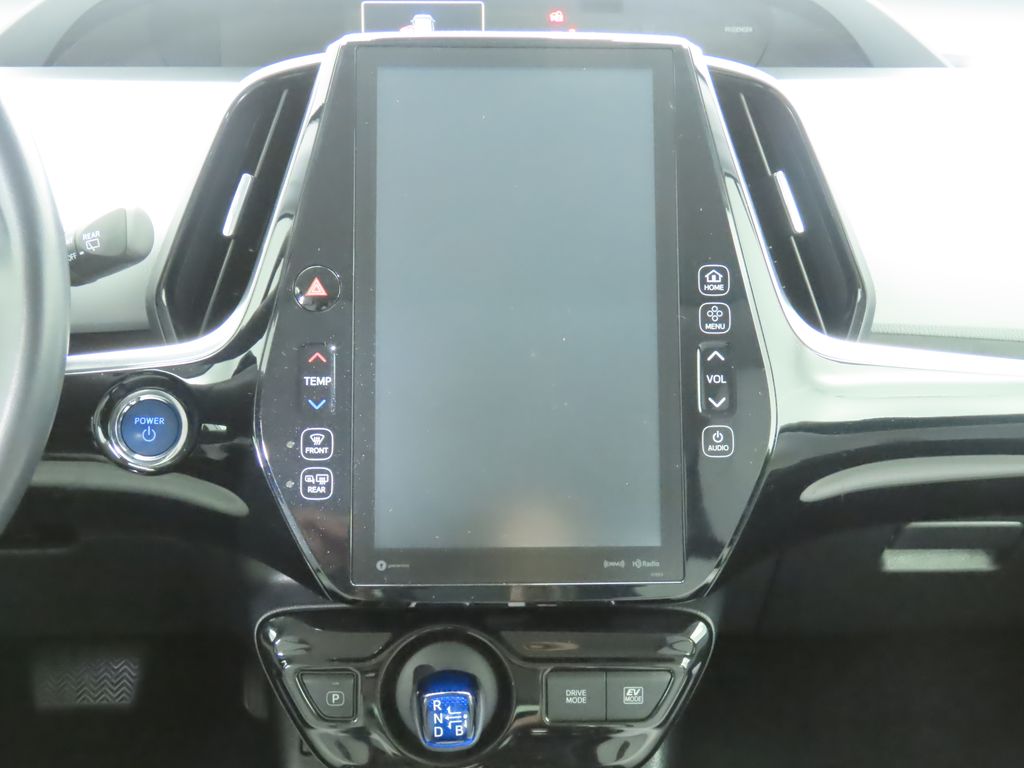 2018 Toyota Prius Four 14
