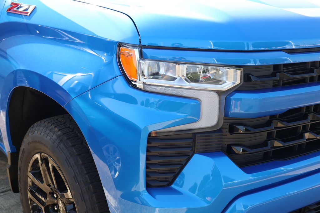 Thumbnail: 2026 Chevrolet Silverado 1500 - 3