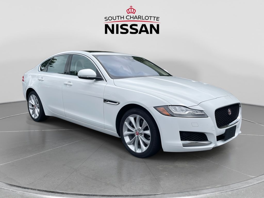 Fuji White 2018 Jaguar XF Sedan All-Wheel Drive 8-Speed Automatic
