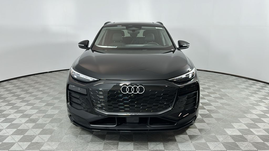 Thumbnail: 2025 Audi Q6 e-tron - 8