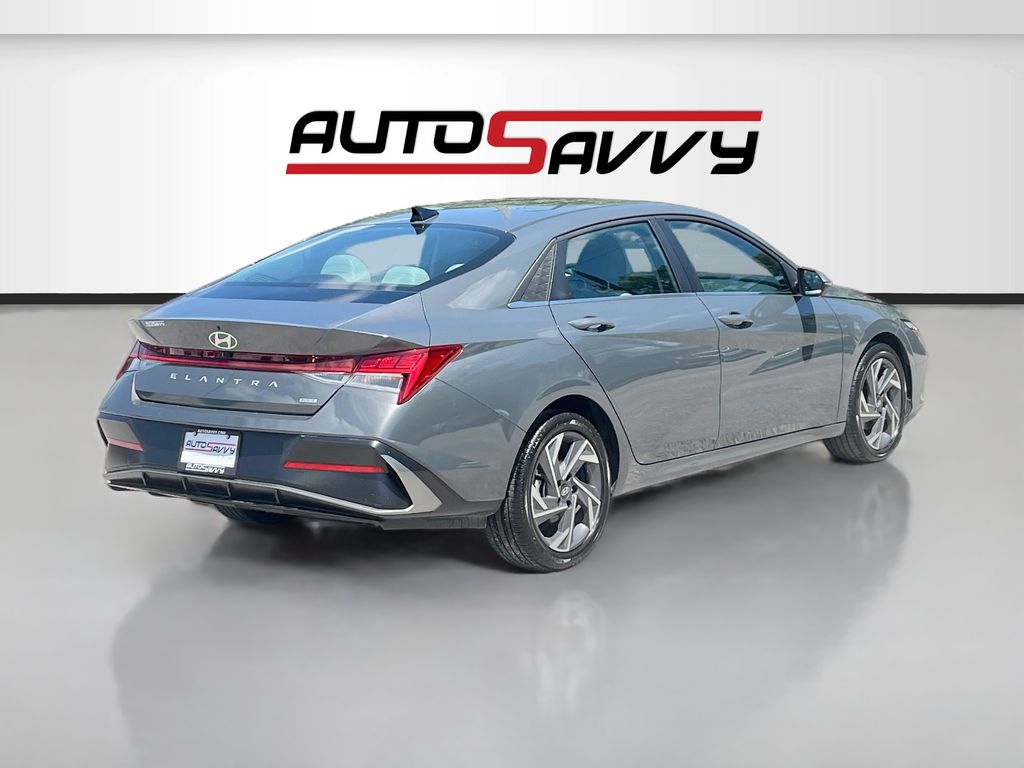 Used 2025 Gray Hyundai Limited image 7