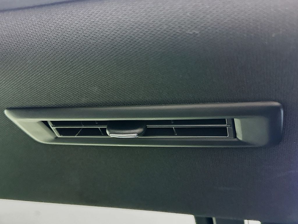 Thumbnail: 2024 Chevrolet Traverse - 26