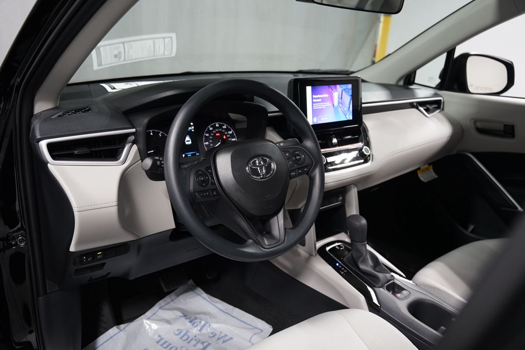 Thumbnail: 2025 Toyota Corolla Cross - 11
